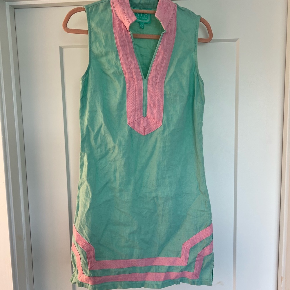 Sail to sable Green and Pink Sleeveless Tunic